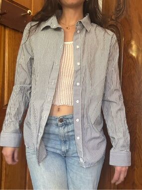 Babaton 100% cotton blue and white button up shirt